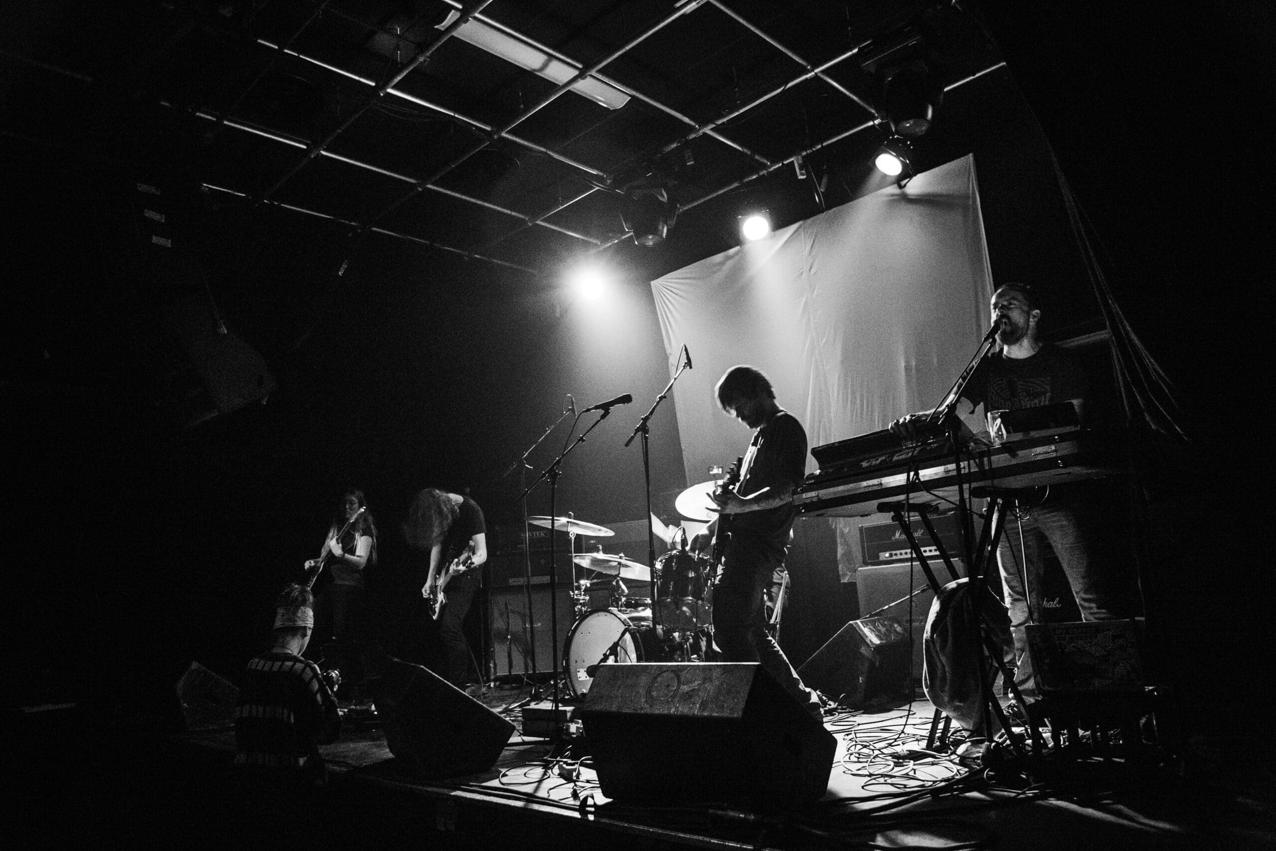 DARK ESSENCE RECORDS SIGN NORWEGIAN DOOMSTERS DWAAL